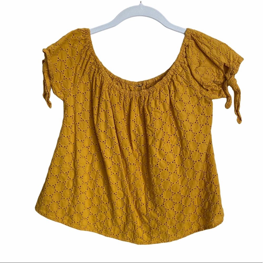 broderie anglaise yellow eyelet top puff sleeves S